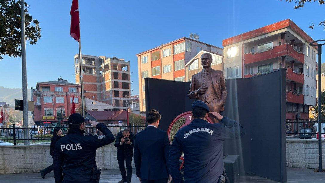 10 Kasım Atatürk'ü Anma Günü Çelenk Sunma Töreni